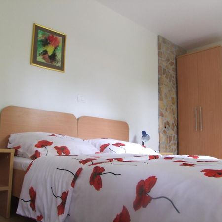 רוביני Guest House Korado מראה חיצוני תמונה