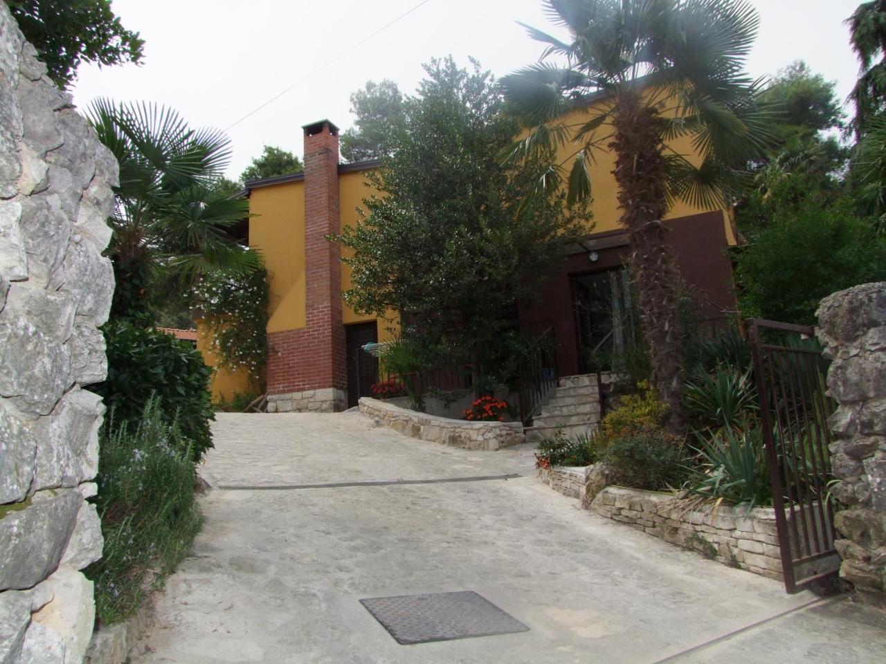 רוביני Guest House Korado מראה חיצוני תמונה