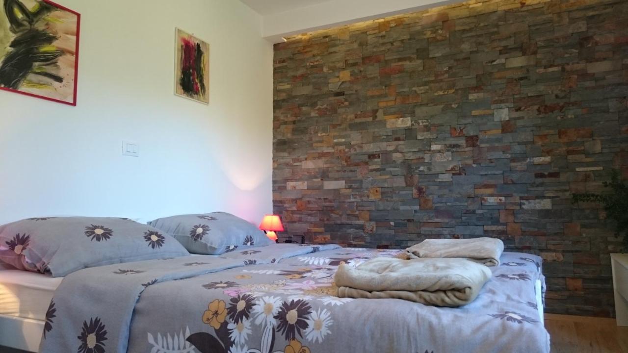 רוביני Guest House Korado מראה חיצוני תמונה